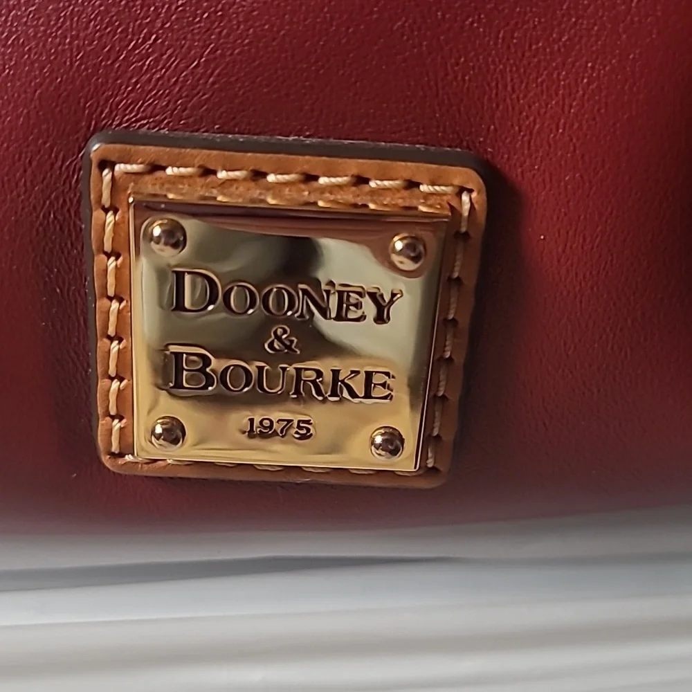 Dooney and Bourke small Berry Breanna satchel with crossbody strap - Picture 3 of 6